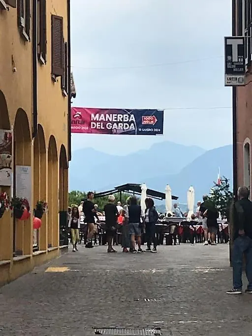 Garda Lake Attic Montinelle