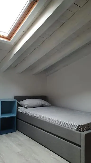 Garda Lake Attic Montinelle